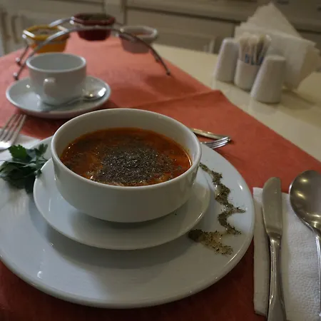 Coliseum ホテル 3*