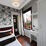 Coliseum Отель 3*