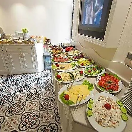 كوليزيوم 3*