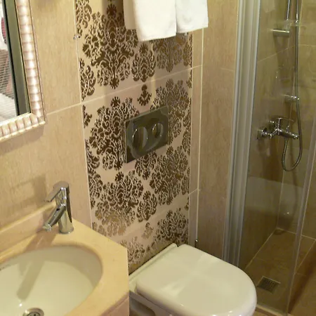 Hotel Coliseum 3*